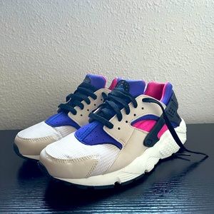 Nike Huarache Sneakers